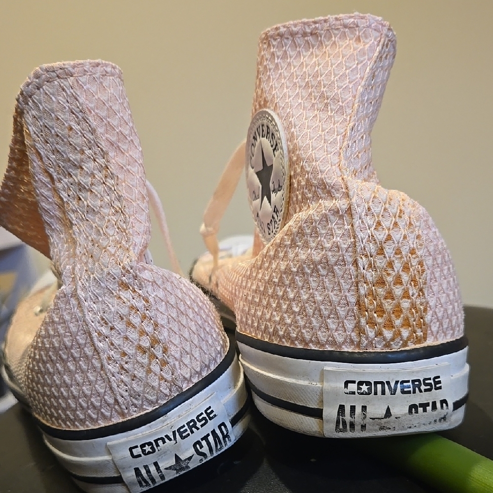 Converse Pink Sneakers Classic High-Top Design - Picture 3 of 6